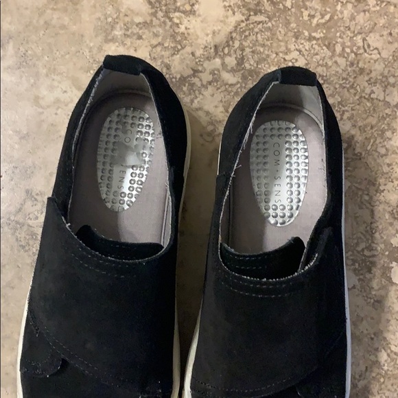 Comfortable - Picture 2 of 2